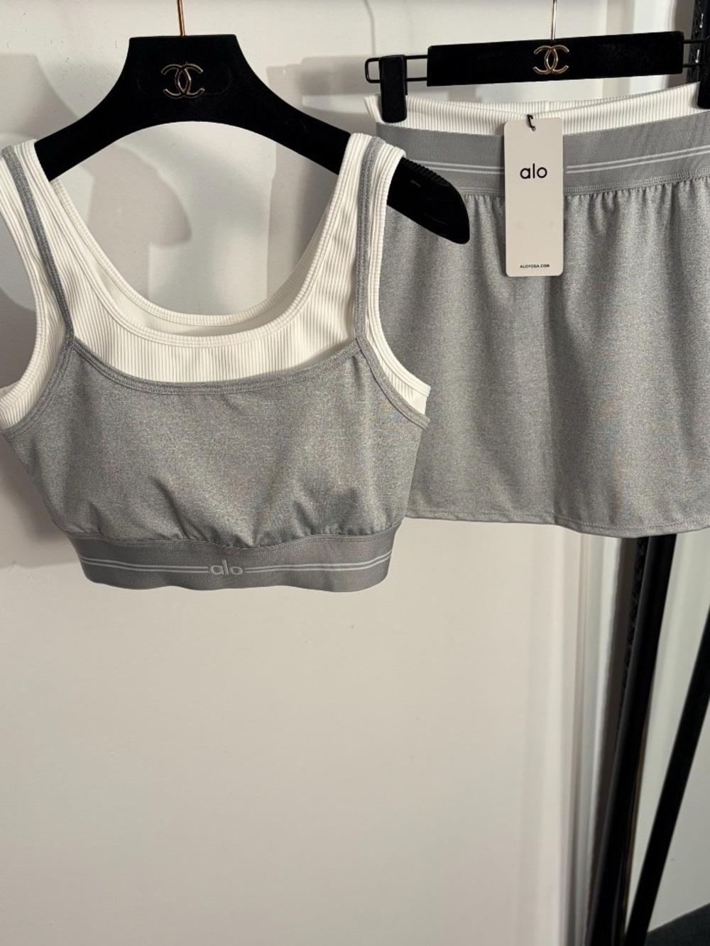 ALO Yoga Grey and White Ribbed-Trim Sports Bralette